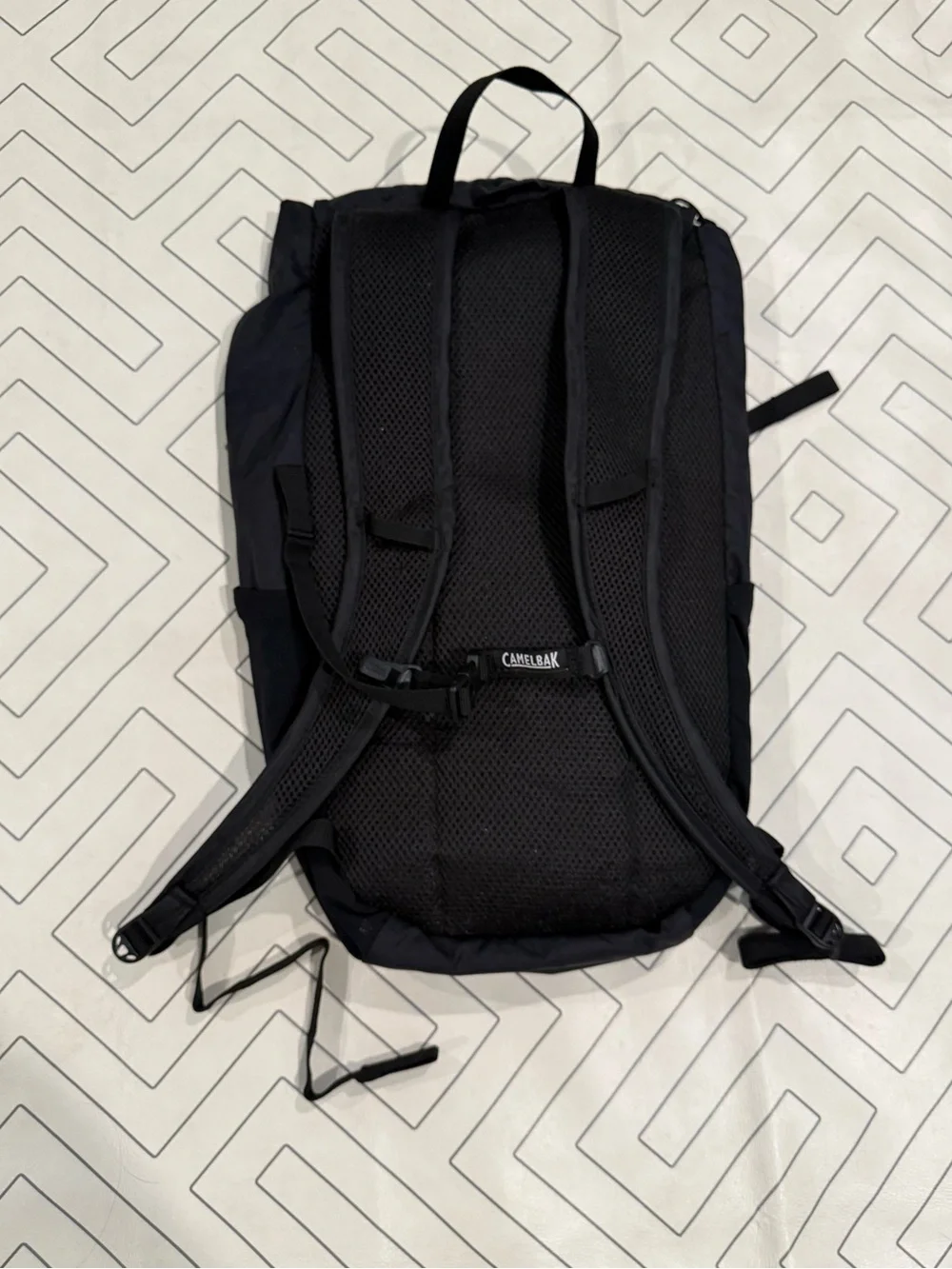 New CamelBak Black Arete 18L Hiking Hydration Backpack